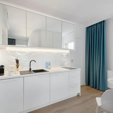 Centrum Wigury Parking Dostep Na Kod Bialy Apartmán *