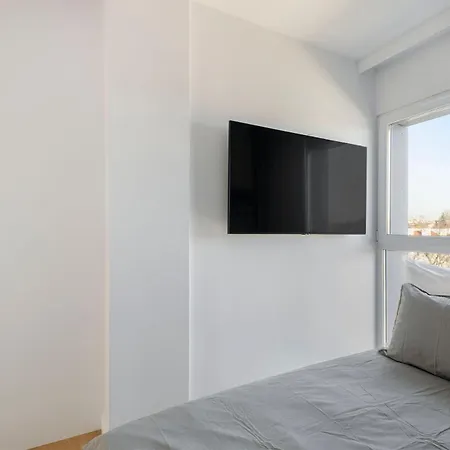 Centrum Wigury Parking Dostep Na Kod Bialy *